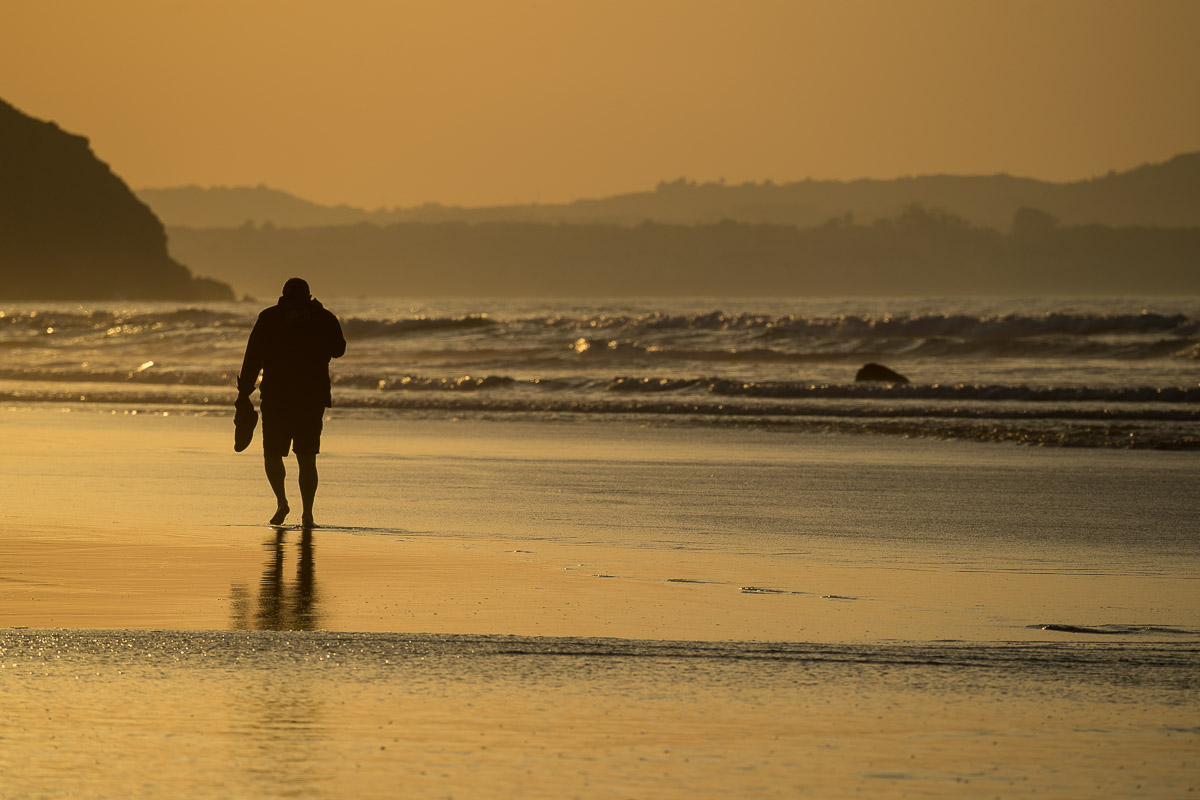 was hinter dir liegt